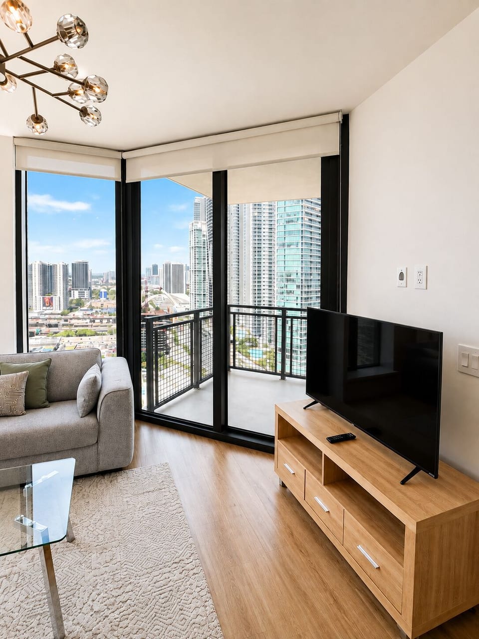 Miami 2 Bedroom Deluxe Kitchen