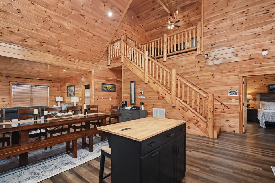 ✨ Gather, dine, and make memories together! The spacious dining table comfortably seats 12 guests, with room for 2 additional guests at the kitchen island, perfect for big family dinners, game nights, and unforgettable meals together. 🍽️🏡