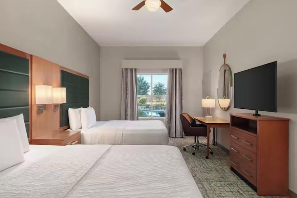 Sleep comfortably with extra space for luggage and lounging.