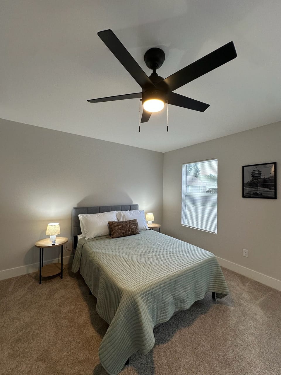 New Modern 4-bedroom 3-Bath Home near downtown Indianapolis and Speedway House in Indianapolis