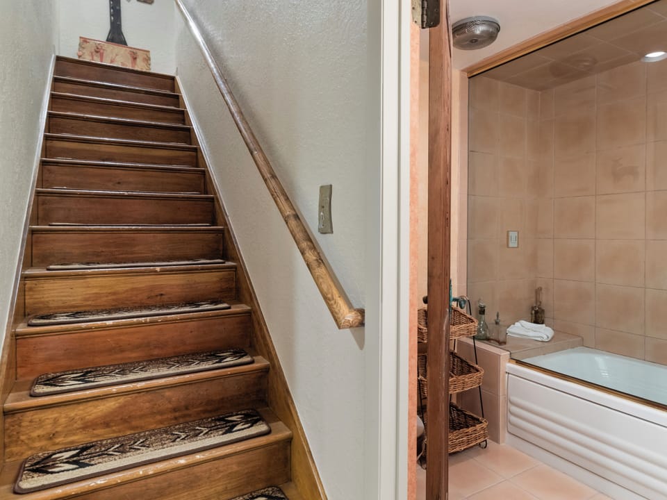 Staircase / Bathroom 2