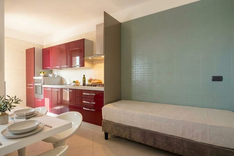 ALL SkyGate | Stylish 3-Bedroom Retreat with Shared Terrace Apartment in Bari