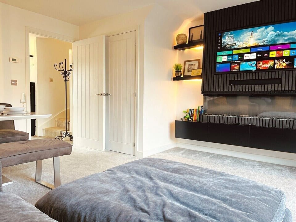 Living Room / Lounge