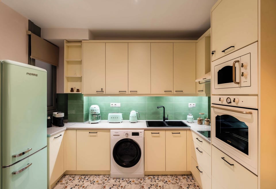 A fully equipped kitchen, designed for slow breakfasts and easy dinners 