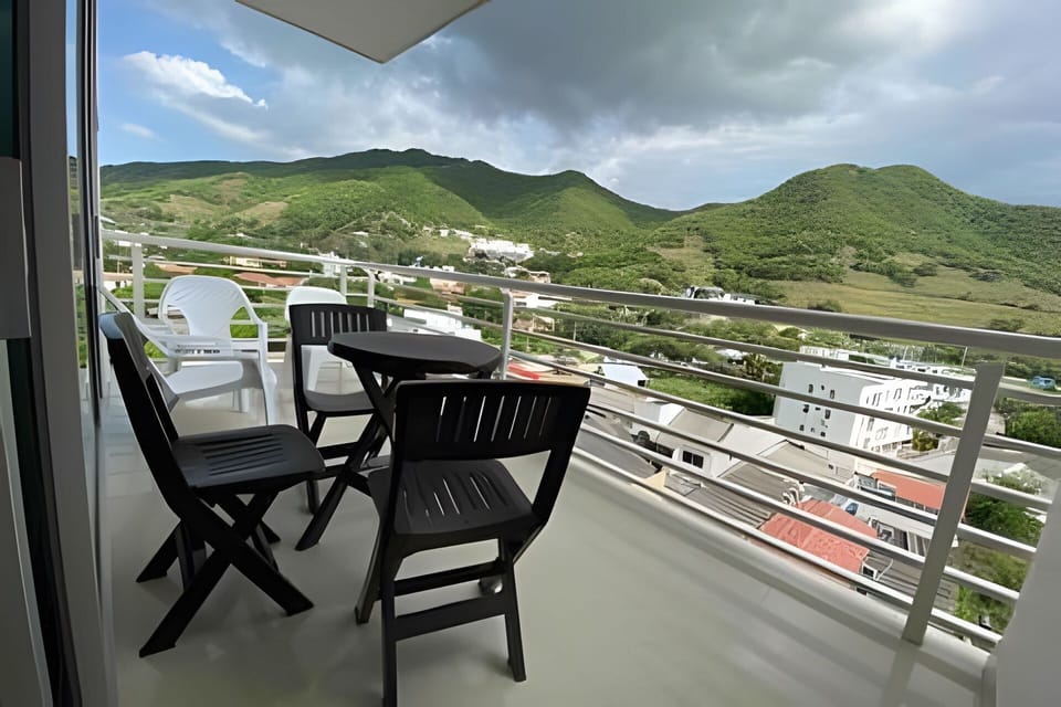 Balcony / Terrace,Mountain view