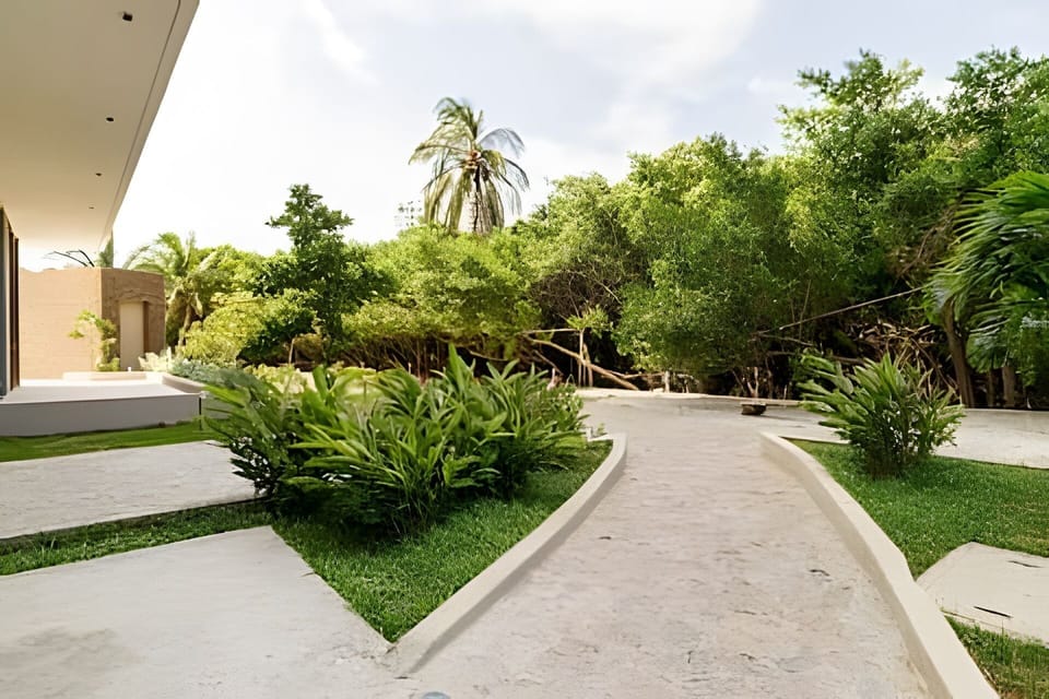 Hiking,Garden