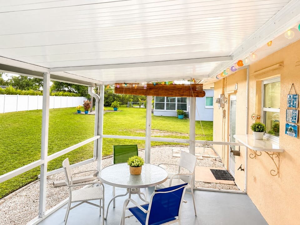 Outdoor dining