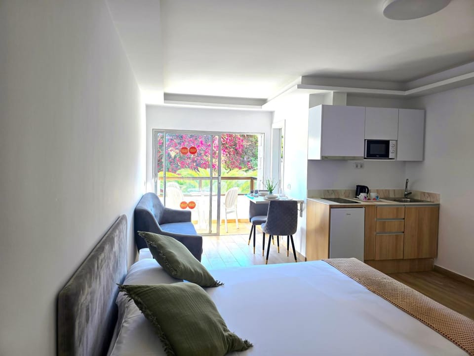 Bedroom. Interior and views may vary based on location and availability.