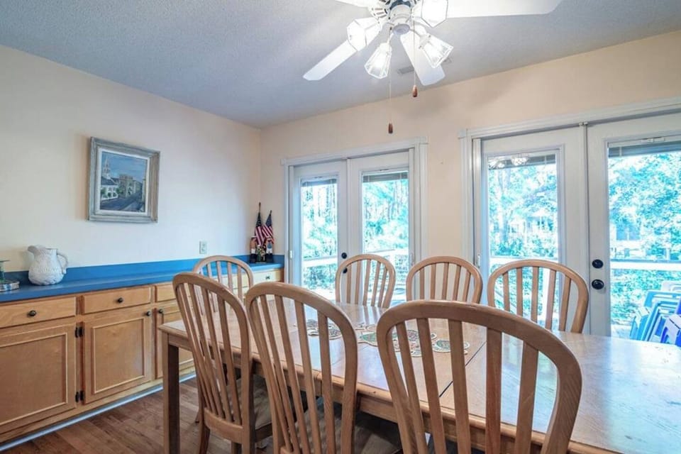 Living and Dining Area