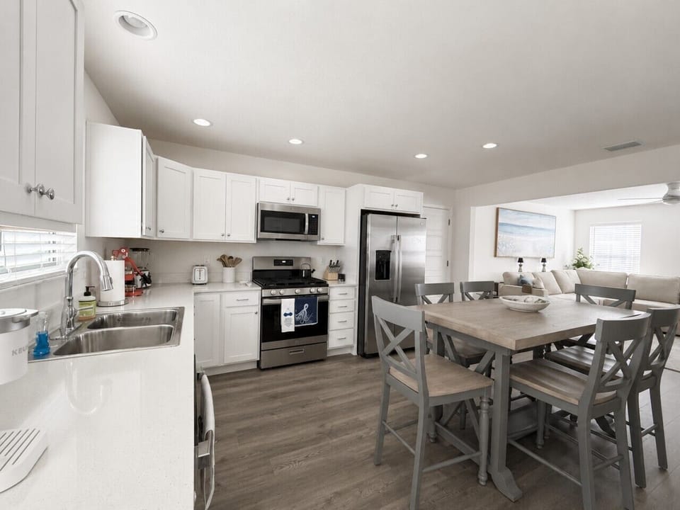 Kitchen1 (1)