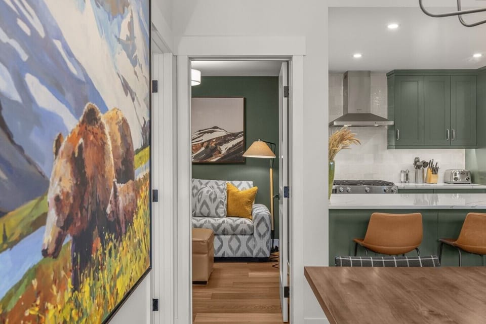hallway-grizzly-bear-art-cozy-den-sitting-room