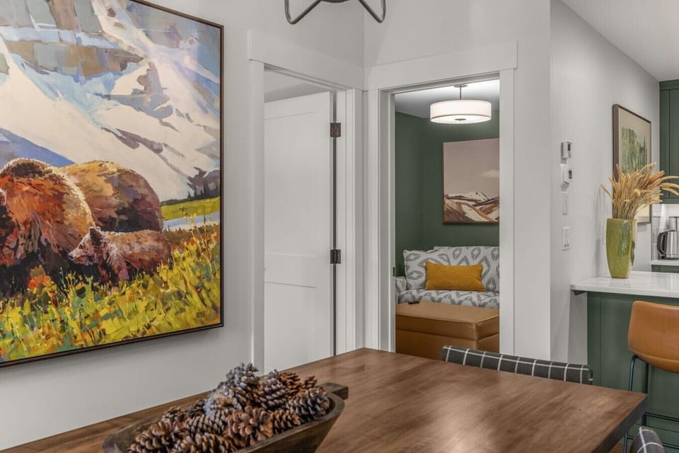 cozy-den-flex-room-sofa-nook-mountain-decor