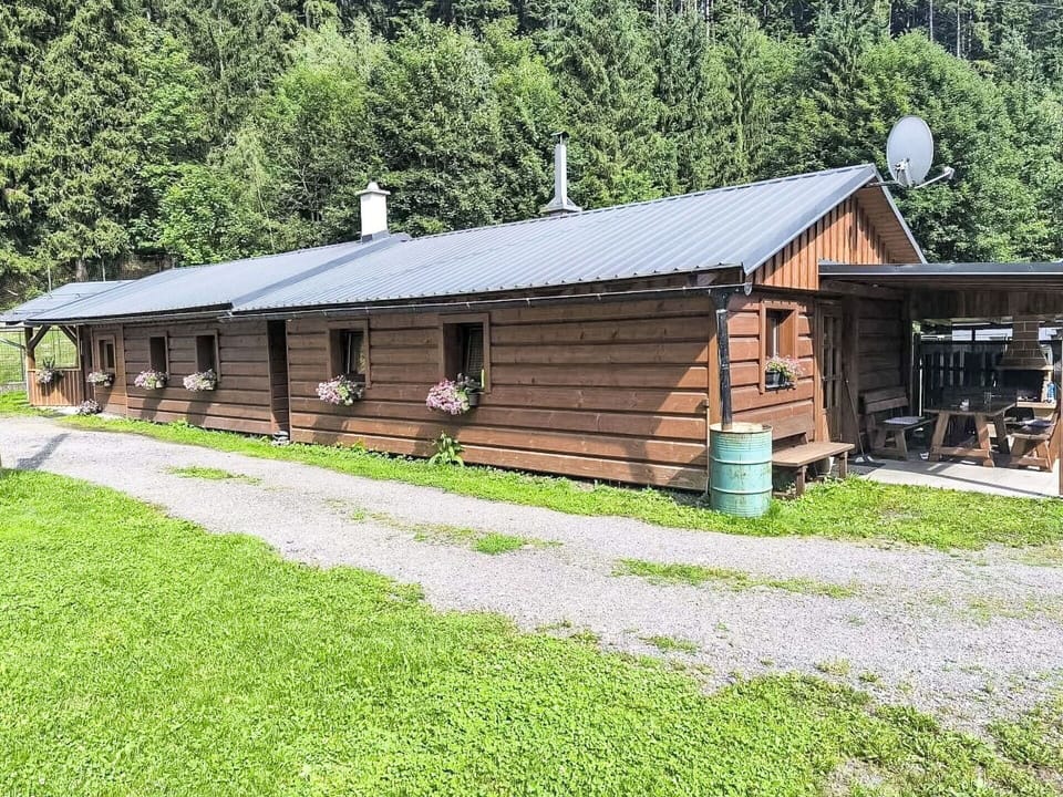 Wood, Rural Area, Cottage, Roof, Larch, Log Cabin, Village, Garden Buildings, Shade, Yard