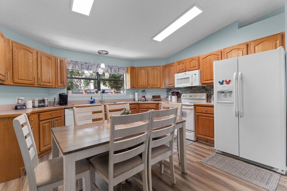 Dining and Kitchen