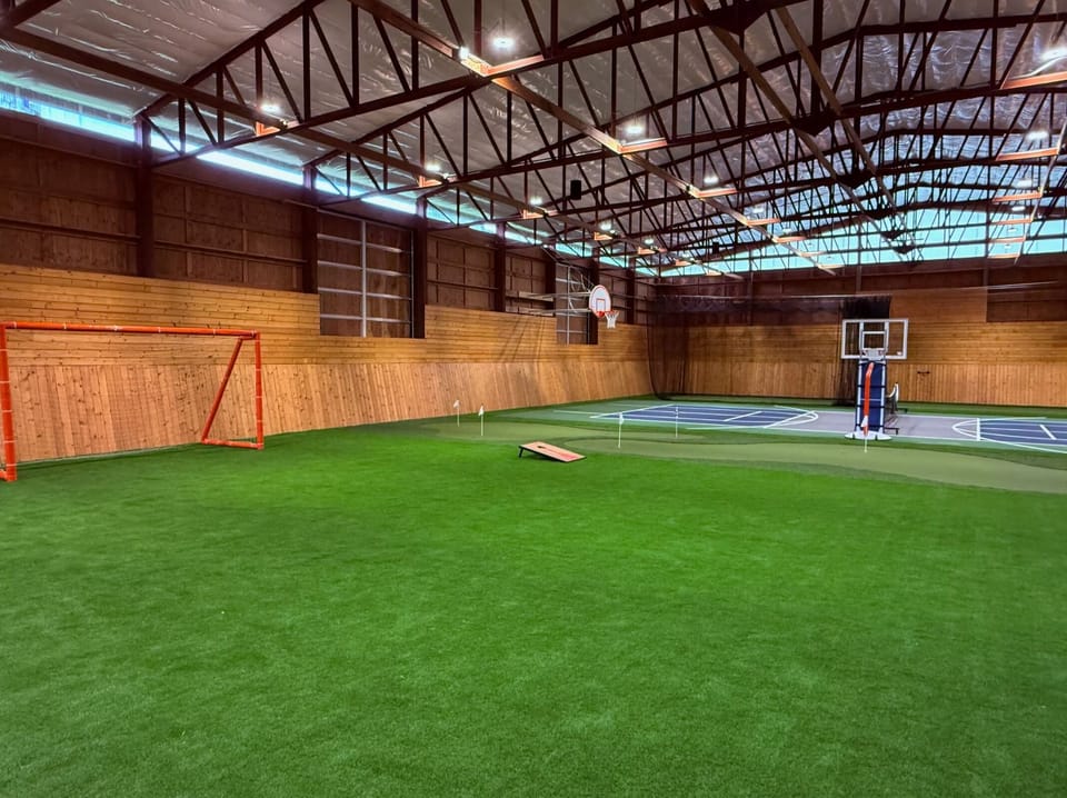 Sport court