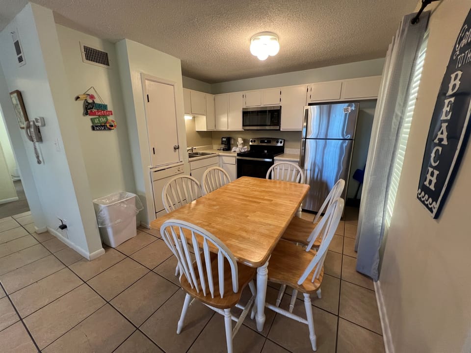Full Kitchen