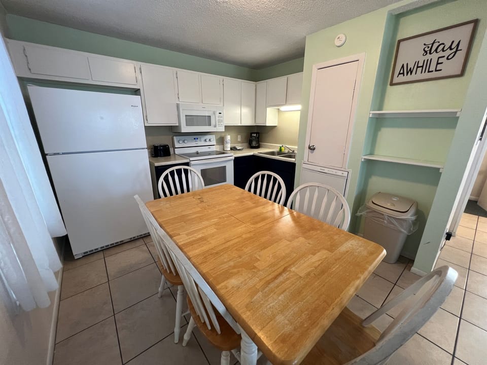 Full Kitchen