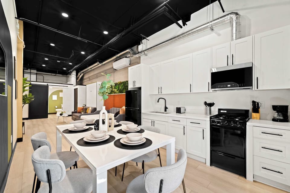 🍽️ Real cooking feels easy here, so your stay never feels like a hotel.