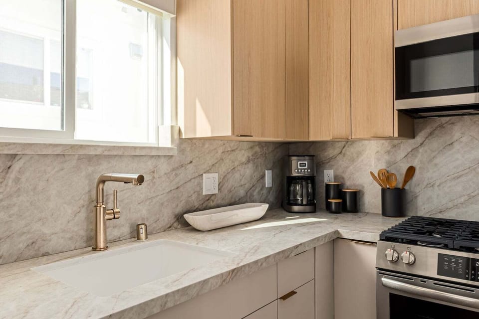 Fully stocked kitchen.