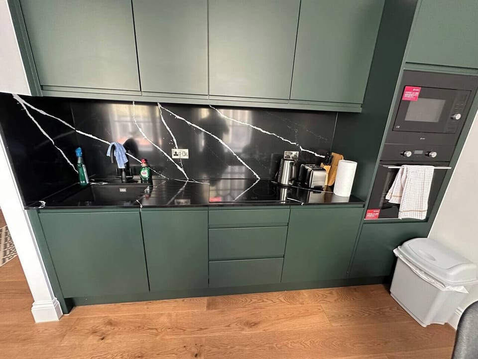 full kitchen