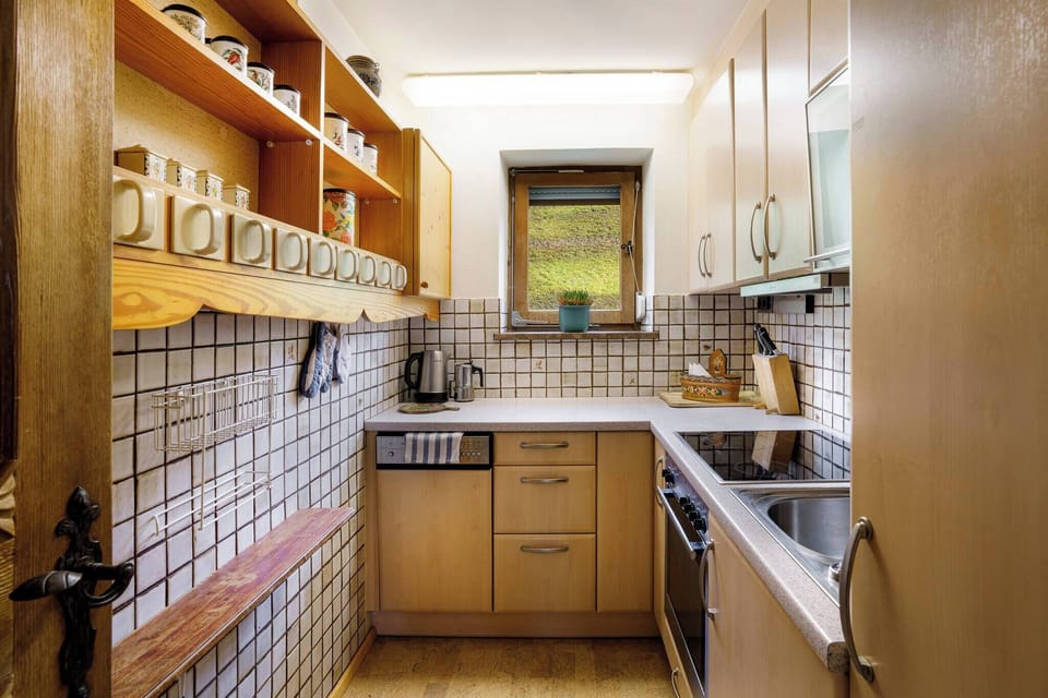 Rent a Kirchberg vacation home with fully equipped kitchen, ideal for self-catering guests, family vacations and groups in Tyrol.