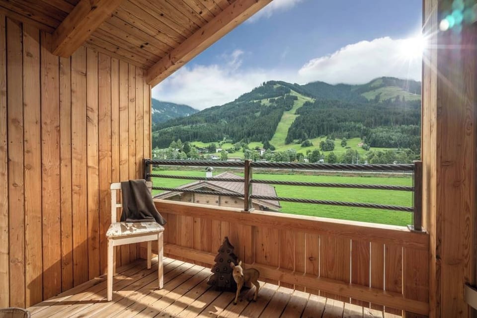 Book a vacation apartment in the Brixental with balcony, Choralpe mountain view, sauna and ideal location for skiing, hiking and biking.