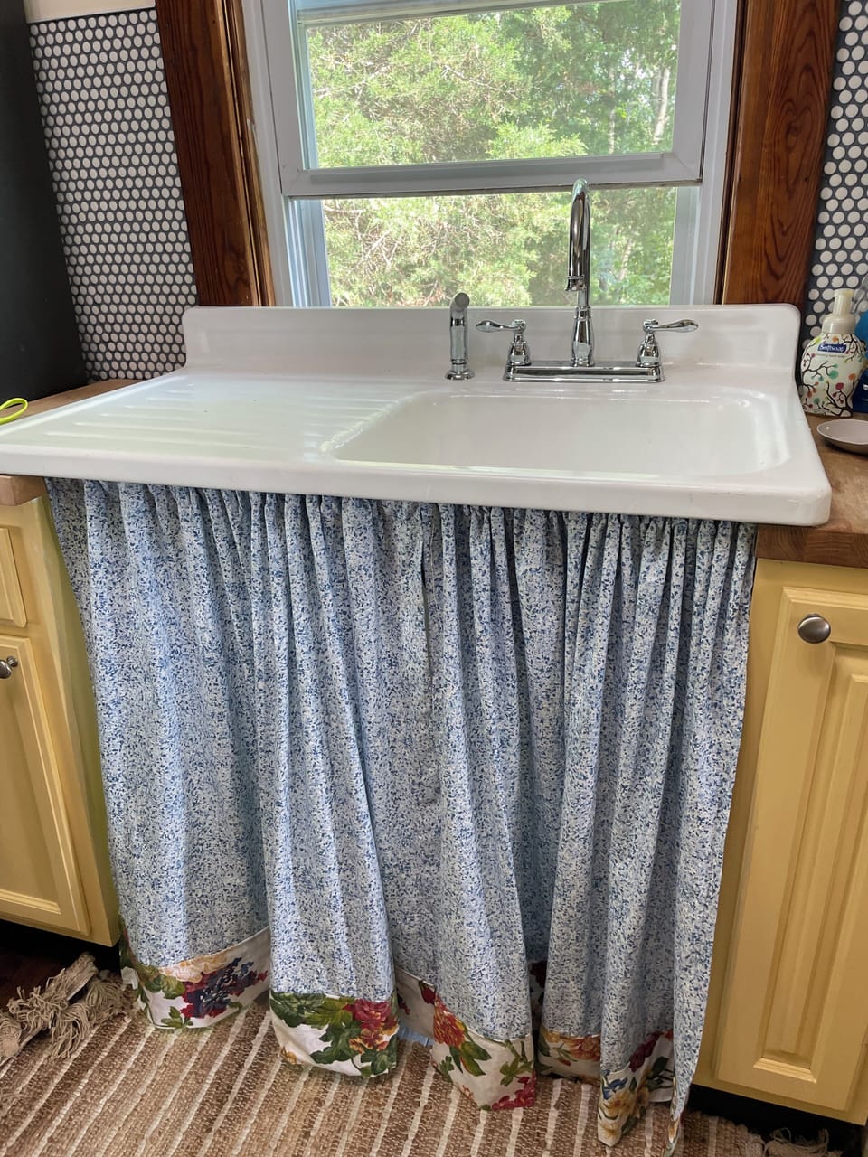 Old reclaimed cast iron sink
