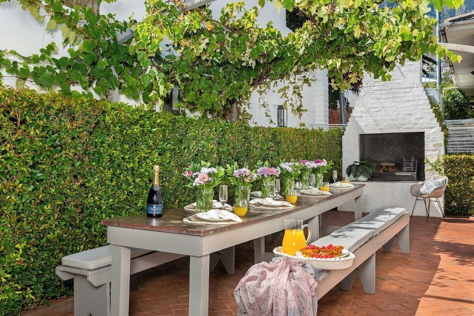 "...the outdoor eating area was beyond charming..."