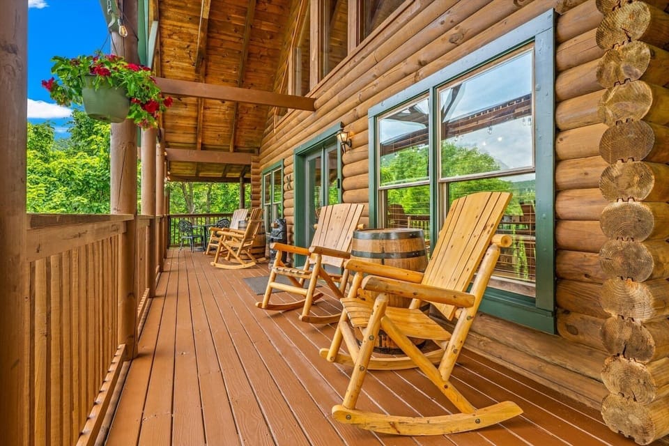 Spread out across the home's multi-level decks, where every level offers its own way to unwind. Start your morning with coffee and a Smoky Mountain sunrise, then spend the day soaking in the peaceful views—all from your own private outdoor retreat.