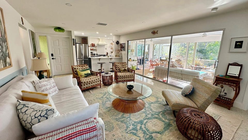 Spacious, opens up to the lanai