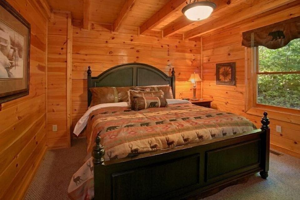 Sherwood Forest 2 Bedroom Cabin Sleeps 6