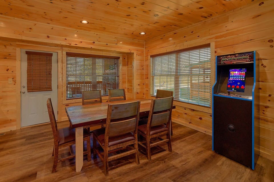 Dining Table and Chairs Seats 6 and Arcade