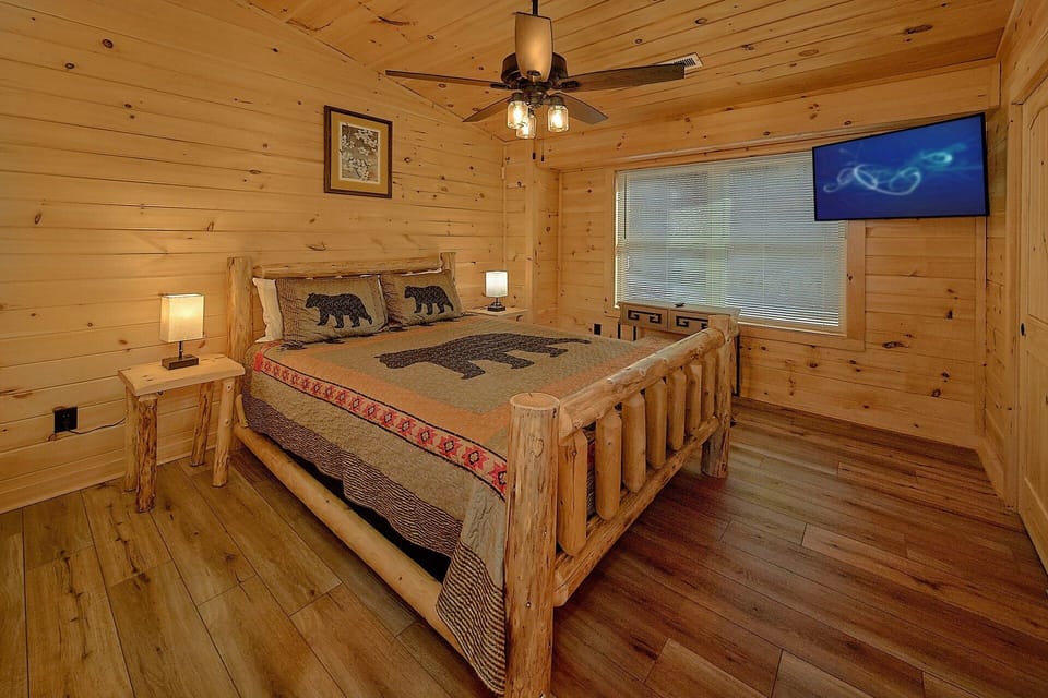 3 King Bedrooms in Gatlinburg cabin rental