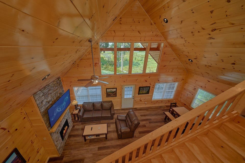 1 Bedroom Cabin in Sevierville Sleeps 6