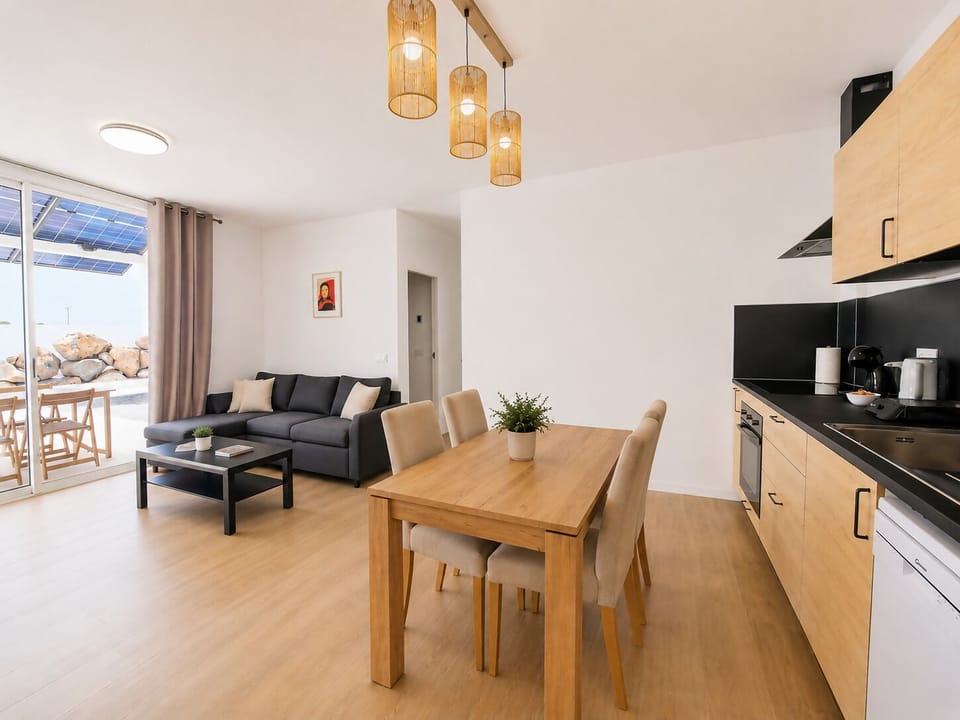 Kitchen or kitchenette,Living room,Dining area