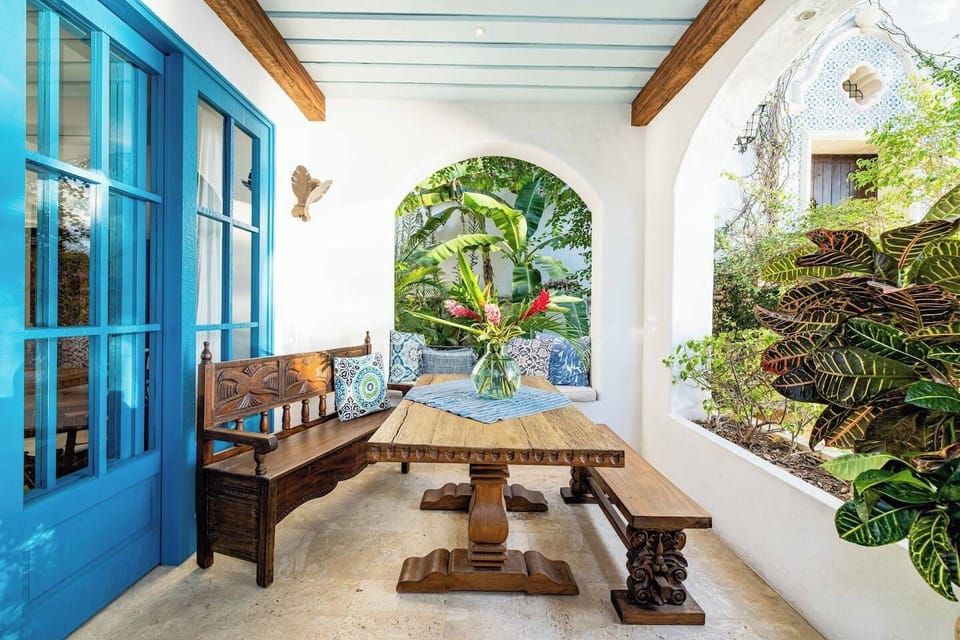 Santiago Terrace Dining Area