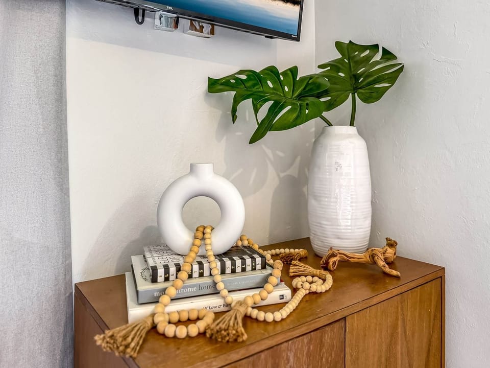 90 web or mls JOY043690