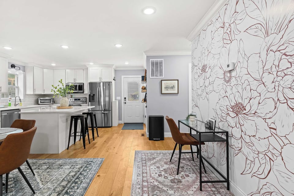One space, plenty of ways to enjoy it. Relax in the living room, share a meal, or simply enjoy having everyone together in one open and inviting space.