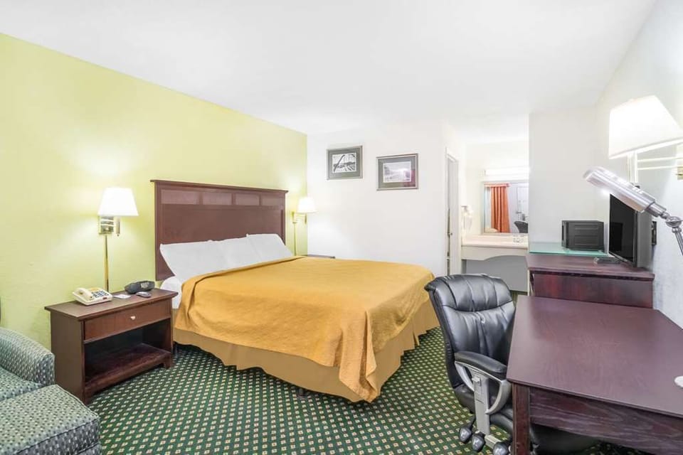 Bedroom. Interior and views may vary based on location and availability.