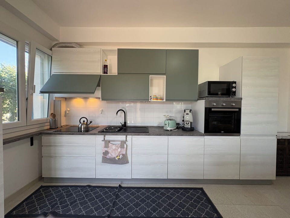 Autumn, Kitchen, Spring, Summer
