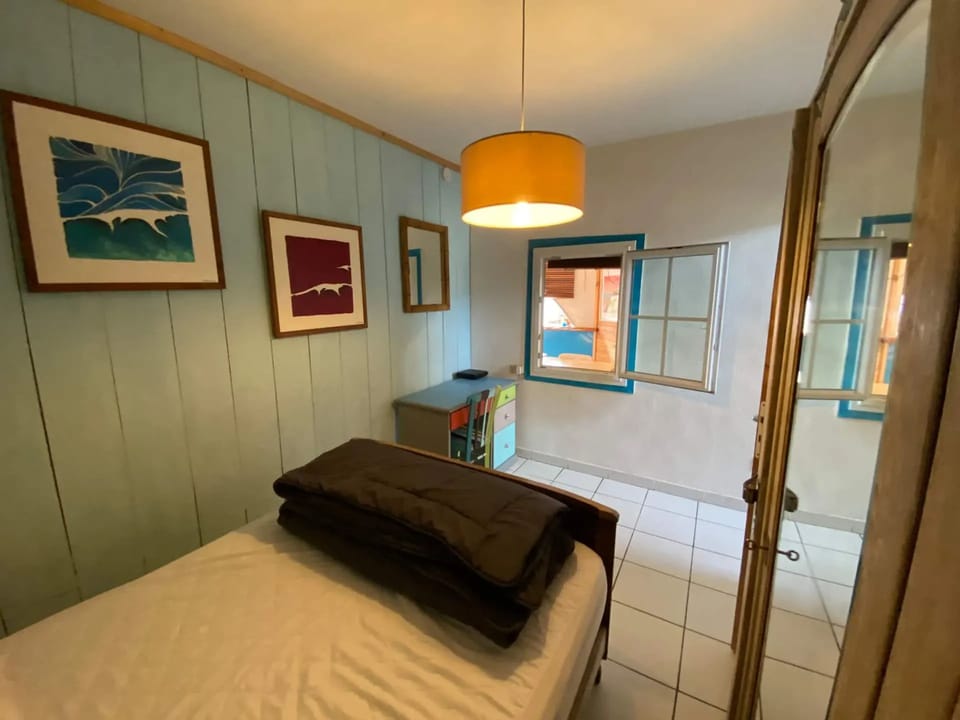 Single bed