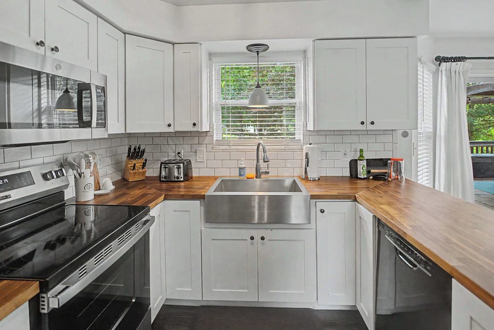 The open kitchen is well equipped for an unforgettable getaway​