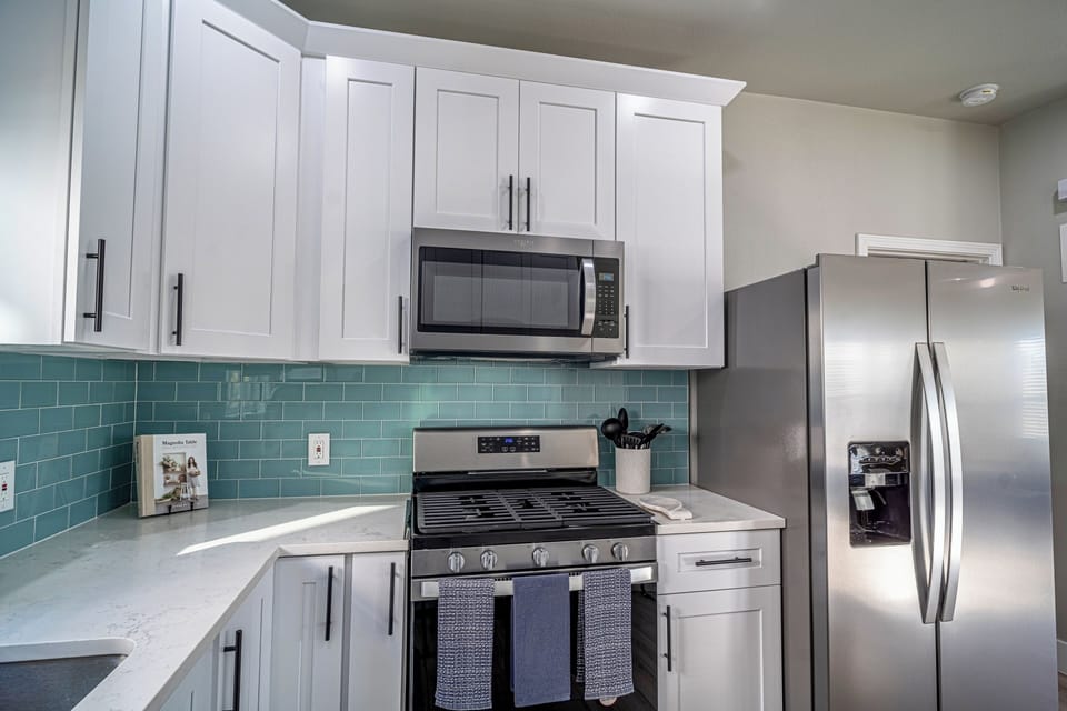 - Fully equipped 
- Modern appliances
- Stove has built-in air fryer