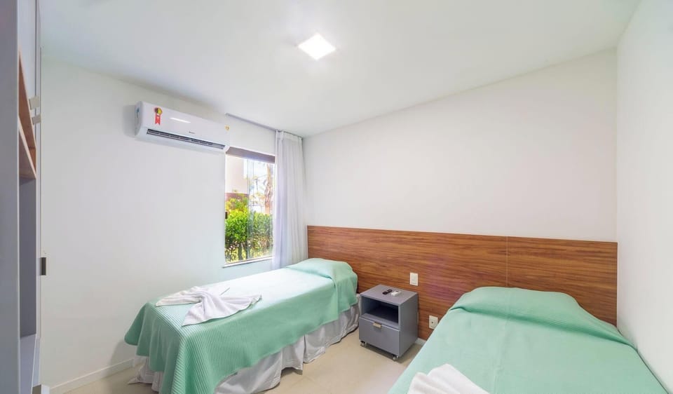 Photo of the whole room,Bedroom
