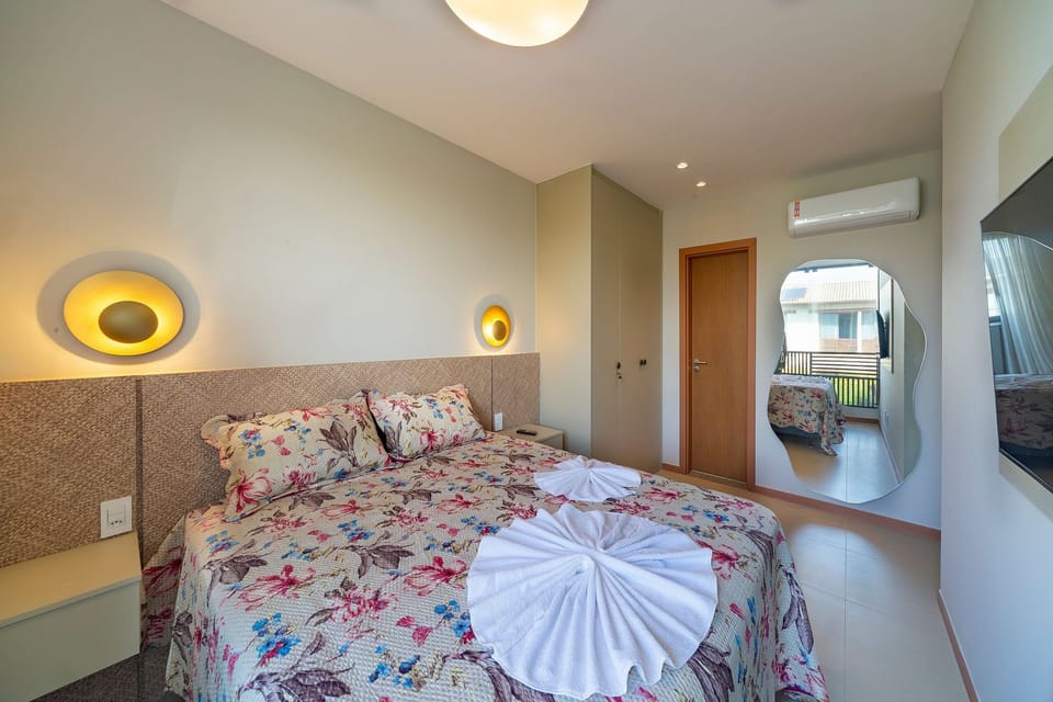 Photo of the whole room,Bedroom