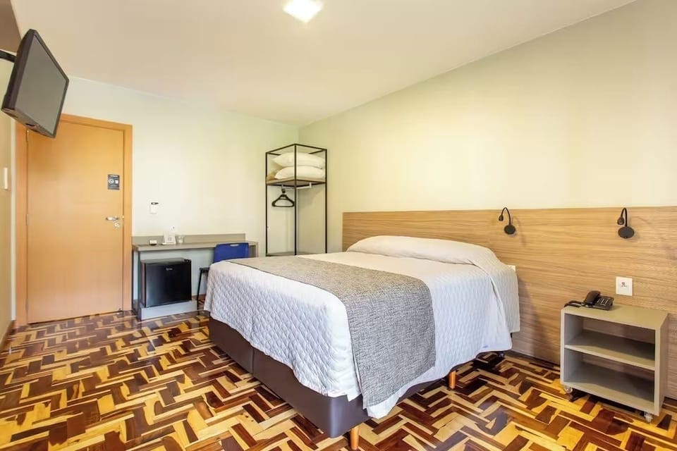 Bedroom. Interior and views may vary based on location and availability.