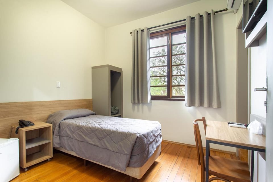 Bedroom. Interior and views may vary based on location and availability.