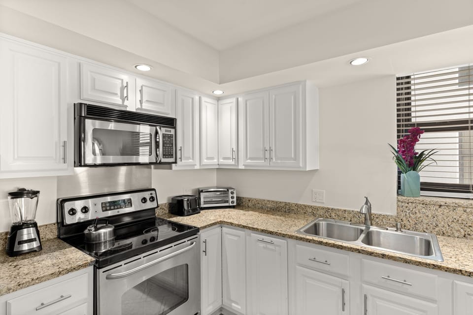 Fully Stocked Kitchen