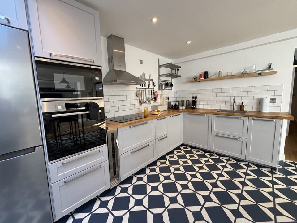 Coach House Retreat, Beaminster: The kitchen has everything needed for preparing tasty treats