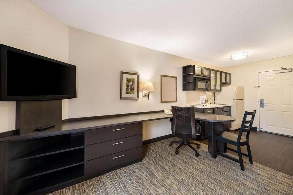 Settle in with a handy kitchenette and work table setup.